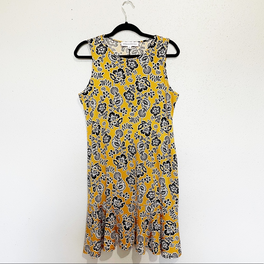 Emma & Michelle Floral Dress Dark Yellow Size M